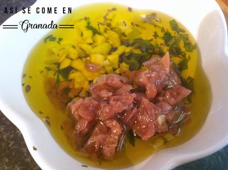 Ensalada de germinados y queso fresco Ensalada de germinados y queso fresco