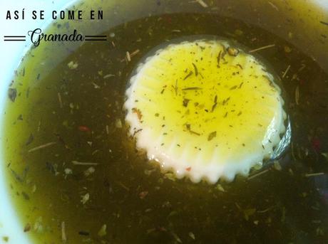 Ensalada de germinados y queso fresco Ensalada de germinados y queso fresco