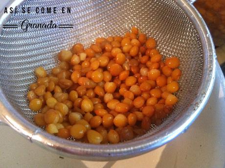 Ensalada de germinados y queso fresco Ensalada de germinados y queso fresco