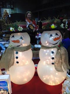 13 Hermosos muñecos de nieve usando peceras de vidrio