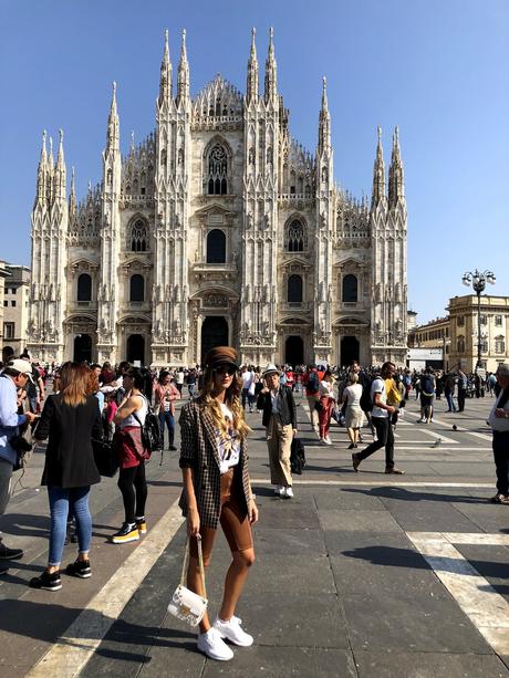 Estrenando la tendencia biker por Milan