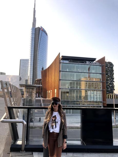 Estrenando la tendencia biker por Milan