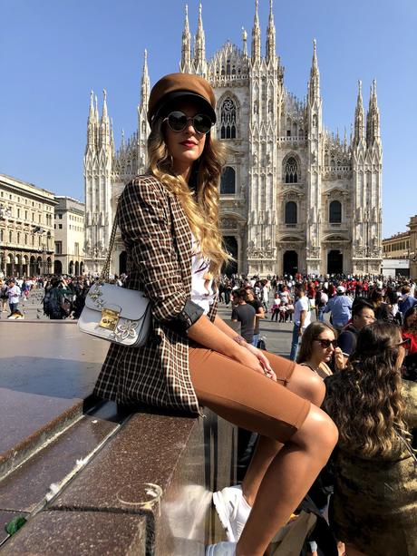 Estrenando la tendencia biker por Milan