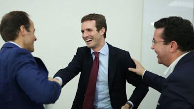 Tras el aval del Tribunal Supremo, el presidente del PP viaja hacia el pasado.