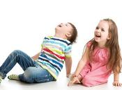 razones niños pequeños mueven cuerpo movimiento balanceo