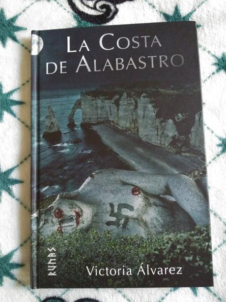 “La Costa de Alabastro”: una novela breve llena de terror de Victoria Álvarez “La Costa de Alabastro”: una novela breve llena de terror de Victoria Álvarez