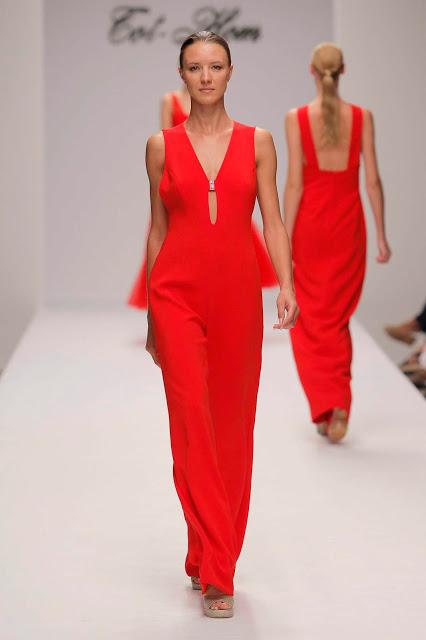 Elegancia invernal es lo que desprende la colección de Alta Costura Fall/Winter 18 de la firma Tot-hom Elegancia invernal es lo que desprende la colección de Alta Costura Fall/Winter 18 de la firma Tot-hom