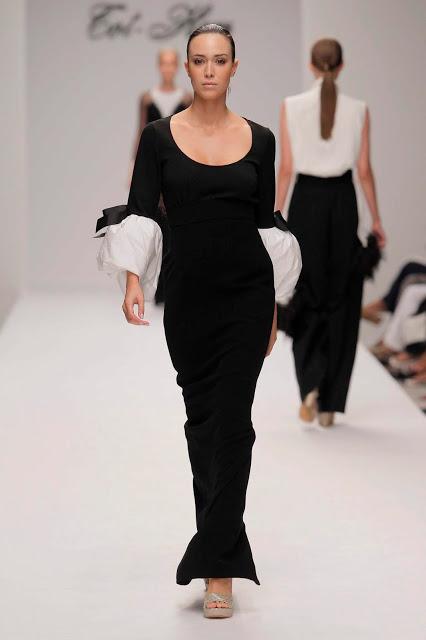 Elegancia invernal es lo que desprende la colección de Alta Costura Fall/Winter 18 de la firma Tot-hom Elegancia invernal es lo que desprende la colección de Alta Costura Fall/Winter 18 de la firma Tot-hom