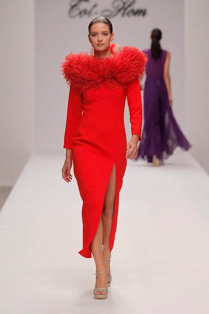 Elegancia invernal es lo que desprende la colección de Alta Costura Fall/Winter 18 de la firma Tot-hom Elegancia invernal es lo que desprende la colección de Alta Costura Fall/Winter 18 de la firma Tot-hom