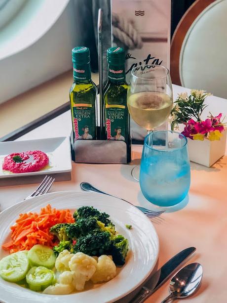 Pullmantur Cruceros lleva el aceite de oliva extra virgen de La Española a todos los barcos de su flota