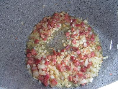 Guisantes con jamón y huevos olla GM