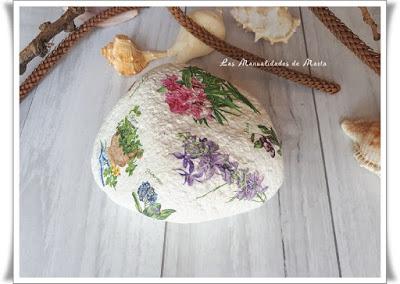 PIEDRAS CON DECOUPAGE Y TRANSFER
