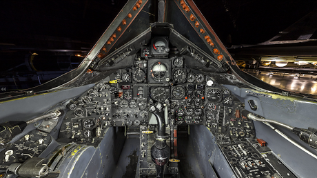 Cuando su avión SR-71 Blackbird se desintegró a Mach 3, e...