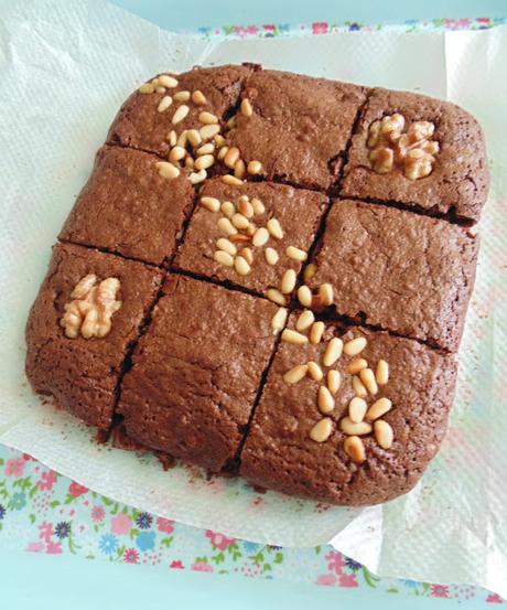 Brownie con avena y frutos secos