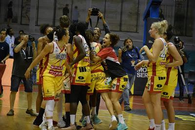 Galería de momentos de la final de la Lliga Catalana de Liga Femenina