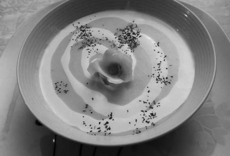 La imagen puede contener: comida e interior