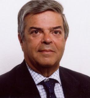 Entrevista a Carlos Herreros de las Cuevas (172), autor de «Aprendizaje vertical» https://www.amazon.es/gp/product/8494867105/ref=as_li_tl?ie=UTF8&camp=3638&creative=24630&creativeASIN=8494867105&linkCode=as2&tag=falcaide-21&linkId=39033eb8be76a29d6a970647ca21ad6d