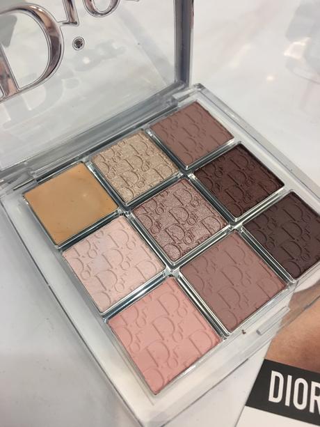 Dior Backstage: maquillaje inspirado en el detrás de escena y apto para todo público. Dior Backstage: maquillaje inspirado en el detrás de escena y apto para todo público.