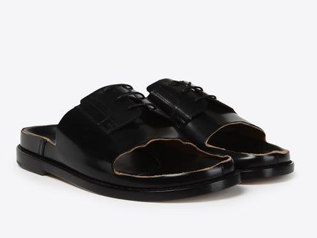 Carísimo y casi inútil (V). Chanclas pijas a partir de 500 euros