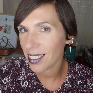 Cómo combino un labial oscuro y metalizado: Tips + look