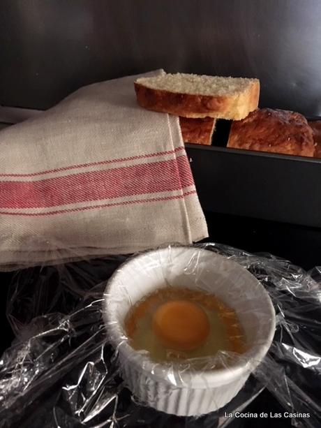 Praga, Cafe Savoy, Brioche, Jamón, Gruyère, Huevo Poché Praga, Cafe Savoy, Brioche, Jamón, Gruyère, Huevo Poché