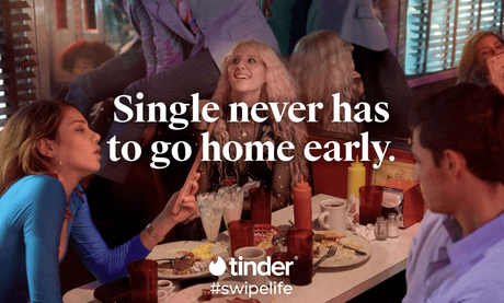 “Un soltero hace lo que un soltero quiere”: así es la primera campaña de publicidad de Tinder
