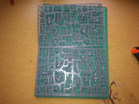 Foto-unbox de la caja de los Cawdor de Necromunda Foto-unbox de la caja de los Cawdor de Necromunda