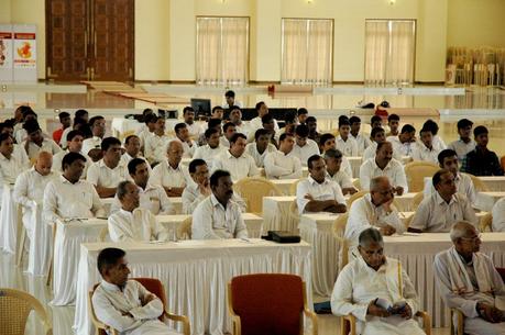 Ananda Vahini - Edición 143 - Octubre 10, 2018 Ananda Vahini - Edición 143 - Octubre 10, 2018