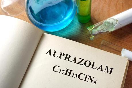 Un médico puede recetar Xanax o clonazepam para tratar los desórdenes de pánico