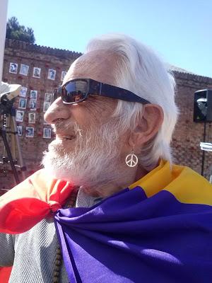 Peko: Rojo, Rosa, Violeta y Amarillo Peko: Rojo, Rosa, Violeta y Amarillo