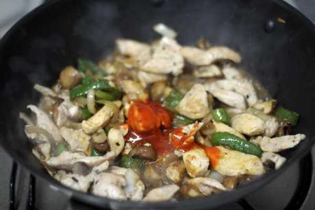 Wok de pollo y setas