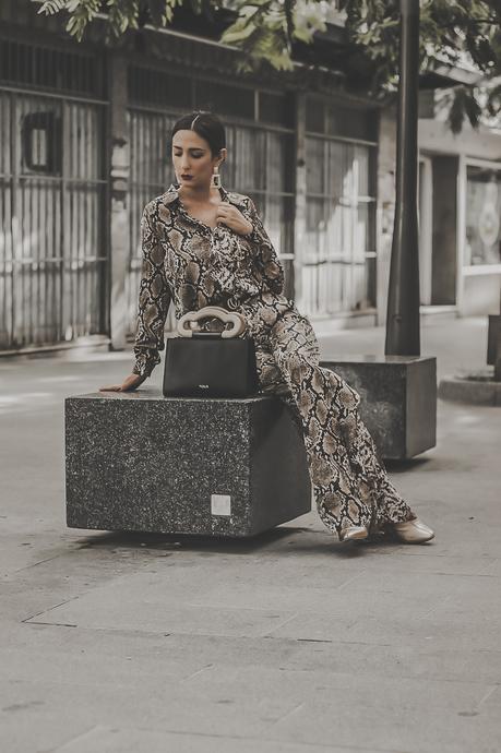 WELCOME TO THE JUNGLE: SNAKE PRINT TOTAL LOOK WELCOME TO THE JUNGLE: SNAKE PRINT TOTAL LOOK