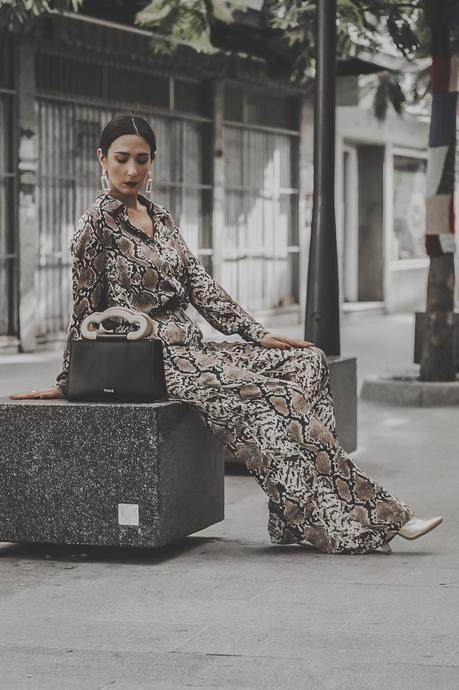 WELCOME TO THE JUNGLE: SNAKE PRINT TOTAL LOOK WELCOME TO THE JUNGLE: SNAKE PRINT TOTAL LOOK