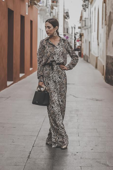 WELCOME TO THE JUNGLE: SNAKE PRINT TOTAL LOOK WELCOME TO THE JUNGLE: SNAKE PRINT TOTAL LOOK