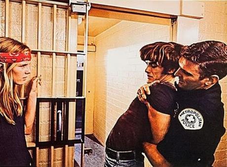 ZABRISKIE POINT _ Antonioni 1970-    Un grito de guerra con música de Pink Floyd