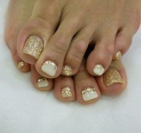 Decoracion de uñas para pies, los mejores diseños en Tendencia uñas doradas para pies