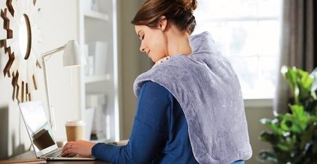 Cómo hacer una almohadilla térmica en casa Las almohadillas térmicas pueden representar un riesgo de quemaduras para las personas con diabetes.