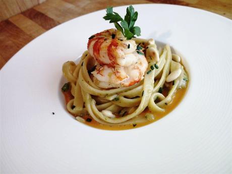 Pasta Fettuccine con gambas, calabacín y tomates cherry - Fettucce su vellutata di datterini con zucchine e gamberoni Pasta Fettuccine con gambas, calabacín y tomates cherry - Fettucce su vellutata di datterini con zucchine e gamberoni