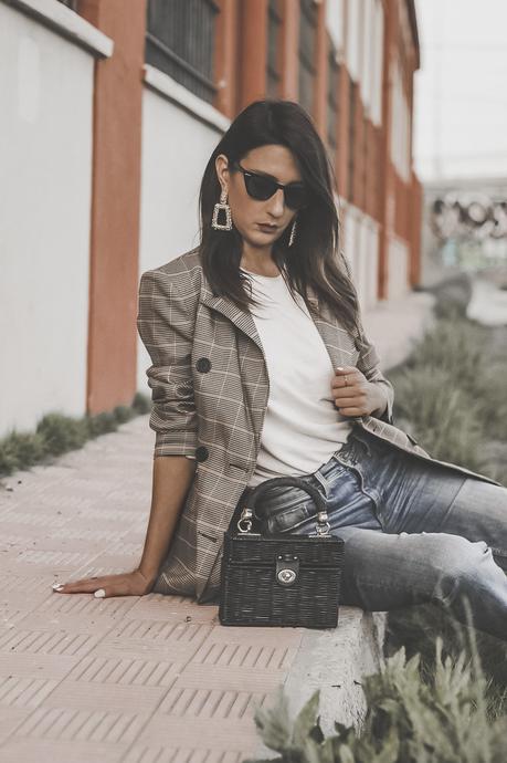 CÓMO COMBINAR UNA CAMISETA BLANCA BÁSICA + LOOKBOOK CÓMO COMBINAR UNA CAMISETA BLANCA BÁSICA + LOOKBOOK