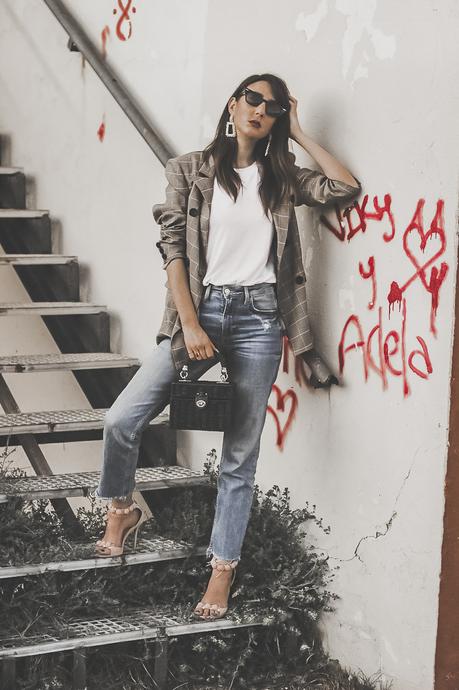 CÓMO COMBINAR UNA CAMISETA BLANCA BÁSICA + LOOKBOOK CÓMO COMBINAR UNA CAMISETA BLANCA BÁSICA + LOOKBOOK