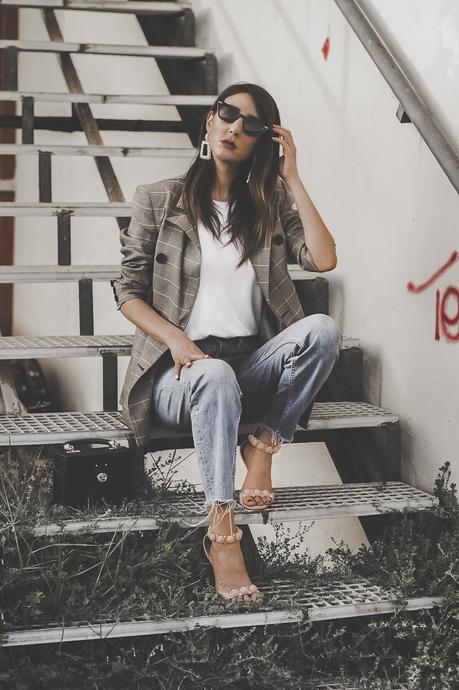 CÓMO COMBINAR UNA CAMISETA BLANCA BÁSICA + LOOKBOOK CÓMO COMBINAR UNA CAMISETA BLANCA BÁSICA + LOOKBOOK