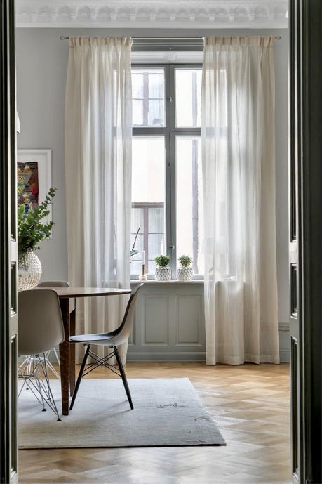 Como decorar un salon irregular.