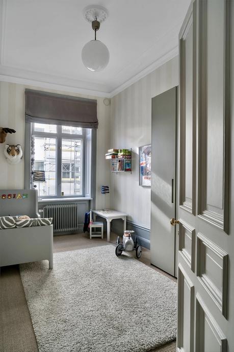 Como decorar un salon irregular.