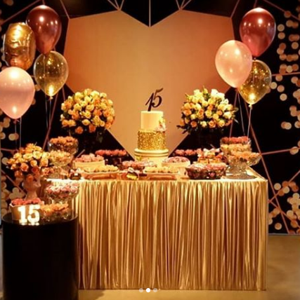 10 ideas de Decoración en dorado para quinceañeras