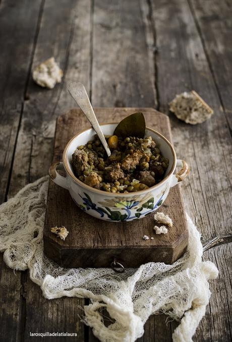 LENTEJAS ESTOFADAS CON BUTIFARRA {Receta fácil y rápida}