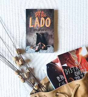 Reseña: A TU LADO - Kasie West