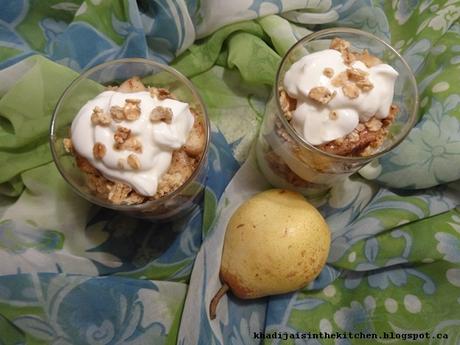 PARFAIT AU YAOURT GREC ET À LA POIRE / PEAR AND GREEK YOGURT PARFAIT / PARFAIT CON YOGUR GRIEGO Y PERA / بارفيه بالزيادي اليوناني و الاجاص PARFAIT AU YAOURT GREC ET À LA POIRE / PEAR AND GREEK YOGURT PARFAIT / PARFAIT CON YOGUR GRIEGO Y PERA / بارفيه بالزيادي اليوناني و الاجاص
