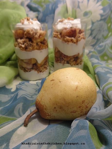 PARFAIT AU YAOURT GREC ET À LA POIRE / PEAR AND GREEK YOGURT PARFAIT / PARFAIT CON YOGUR GRIEGO Y PERA / بارفيه بالزيادي اليوناني و الاجاص PARFAIT AU YAOURT GREC ET À LA POIRE / PEAR AND GREEK YOGURT PARFAIT / PARFAIT CON YOGUR GRIEGO Y PERA / بارفيه بالزيادي اليوناني و الاجاص