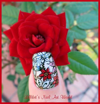 Manicura de flores holográficas para mi Santo (con anillo a juego) Manicura de flores holográficas para mi Santo (con anillo a juego)