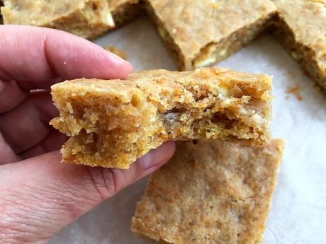 Pumpkin blondies